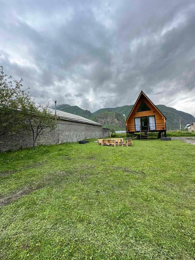 Апартаменти Thomas' Hut Степанцмінда Екстер'єр фото