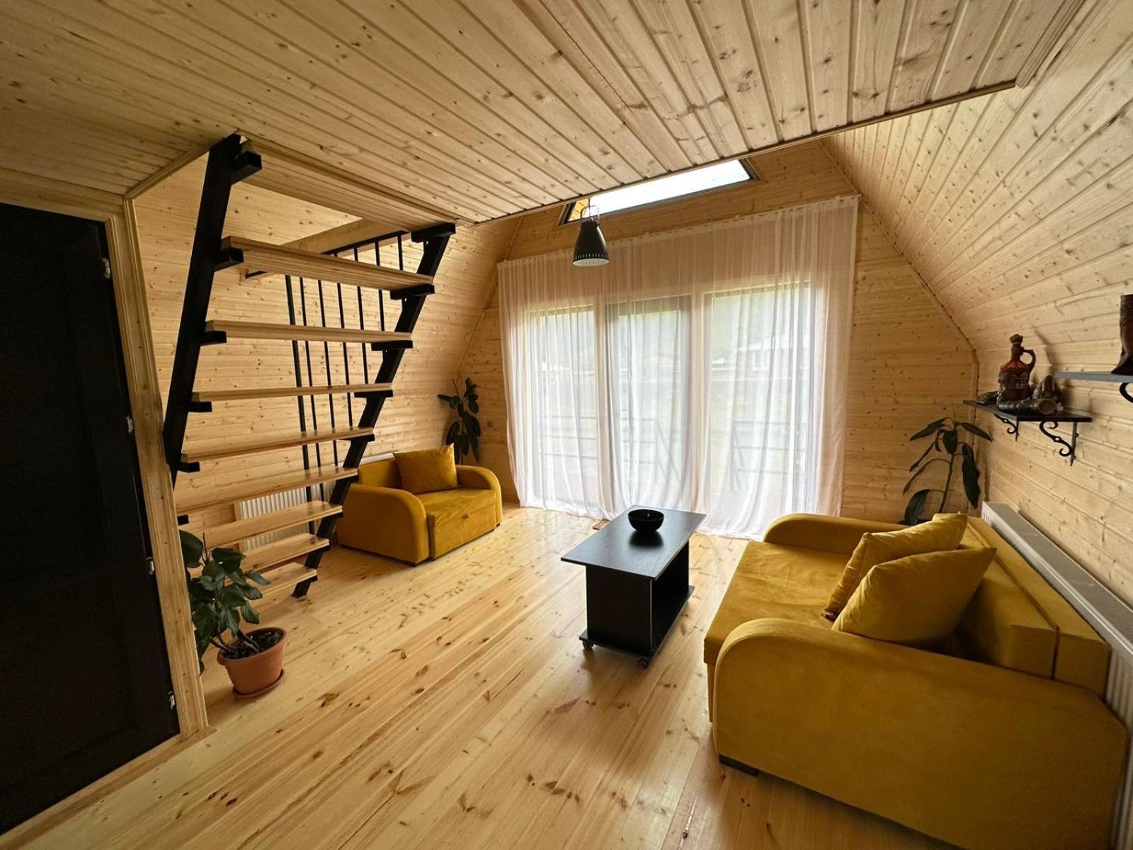 Апартаменти Thomas' Hut Степанцмінда Екстер'єр фото